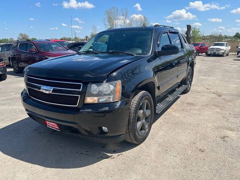 Used 2007 Chevrolet Avalanche LTZ w/ LTZ Preferred Equipment Group AWD/4WD image 1