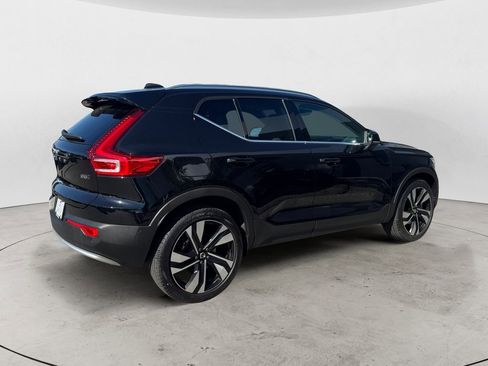 Certified 2023 Volvo XC40 B5 Plus w/ Protection Package Premier AWD/4WD image 7