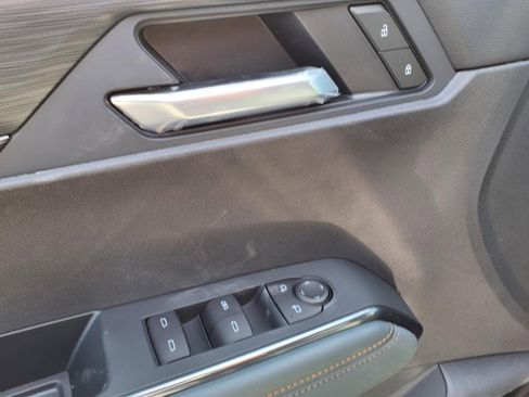 New 2025 GMC Acadia AT4 w/ LPO, All-Weather Package image 12