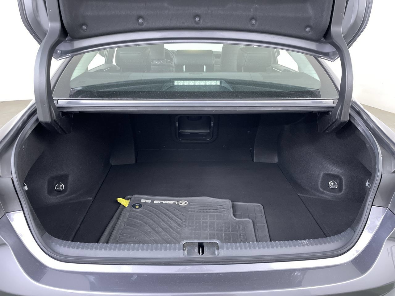 Used 2021 Lexus ES 350 w/ Accessory Package FWD image 21