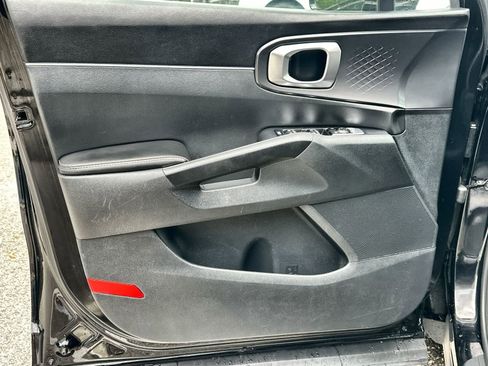 Used 2024 Kia Sorento S image 27