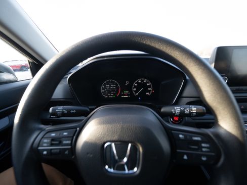 Certified 2025 Honda CR-V LX image 15