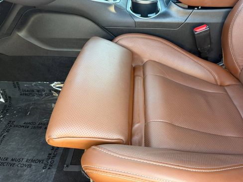 Certified 2021 Subaru Outback Touring XT AWD/4WD image 12