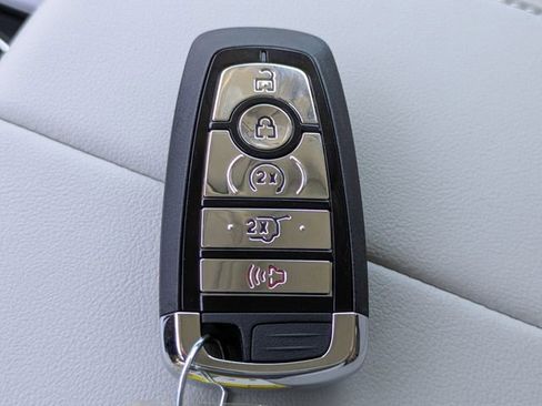 New 2026 Lincoln Nautilus Reserve AWD/4WD image 30