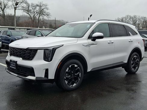 New 2026 Kia Sorento S image 2