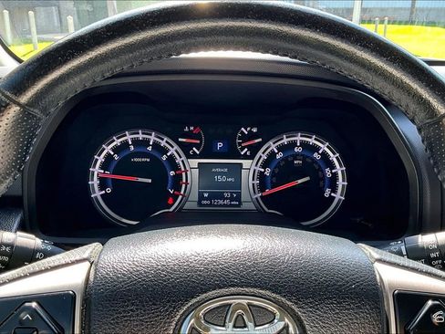 Used 2014 Toyota 4Runner Limited RWD image 31