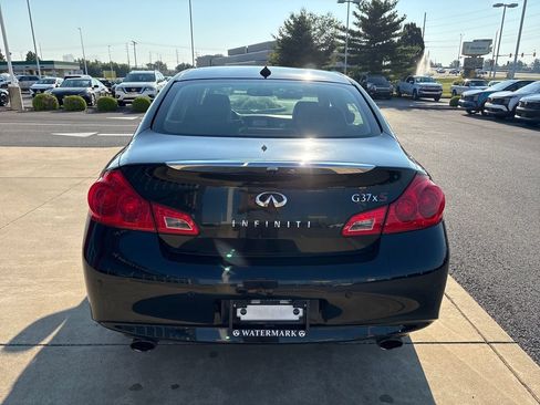 Used 2011 INFINITI G37 x Sedan w/ Premium Pkg AWD/4WD image 4