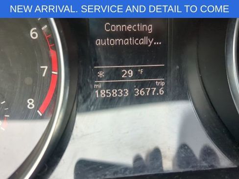 Used 2017 Volkswagen Passat 1.8T SE image 2