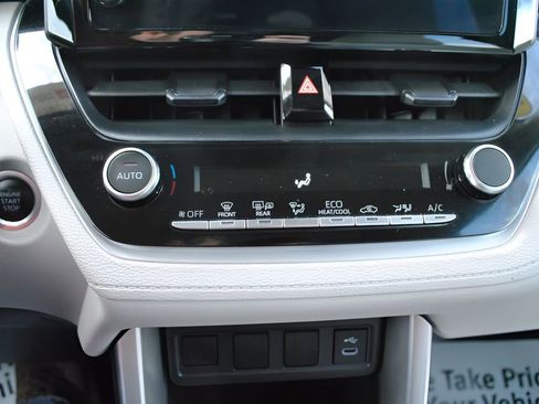 Certified 2023 Toyota Corolla Cross LE AWD/4WD image 14
