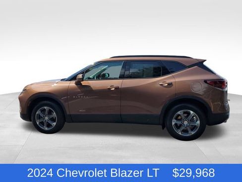 Certified 2024 Chevrolet Blazer LT FWD image 2