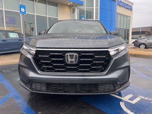 Used 2025 Honda CR-V EX image 3