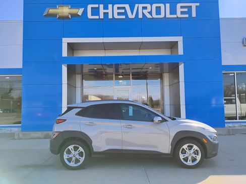 Used 2023 Hyundai Kona SEL w/ Cargo Package image 11