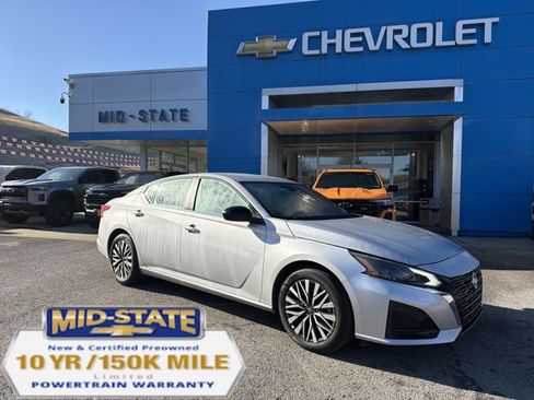 Used 2025 Nissan Altima 2.5 SV image 1