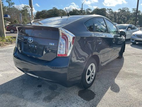 Used 2014 Toyota Prius Five image 6