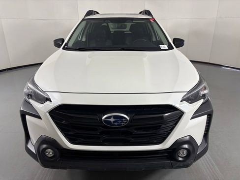 Used 2025 Subaru Outback Onyx Edition AWD/4WD image 3