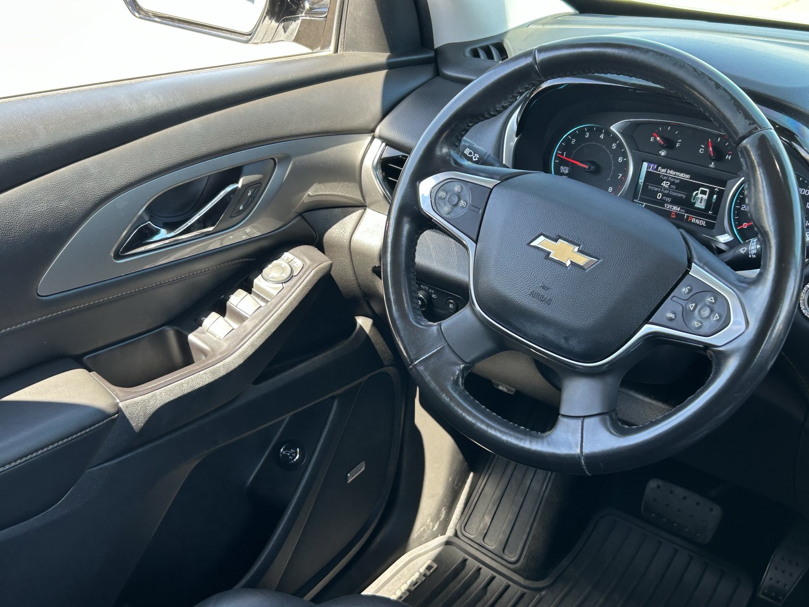 Used 2018 Chevrolet Traverse RS FWD image 17