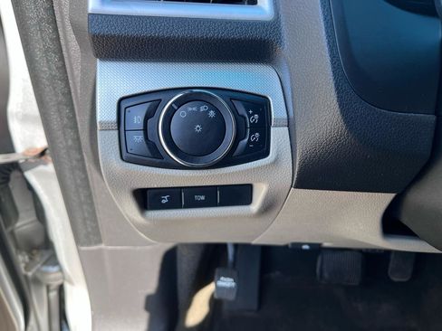 Used 2015 Ford Explorer XLT w/ Equipment Group 201A image 31