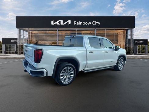 Used 2022 GMC Sierra 1500 Denali w/ Denali Reserve Package AWD/4WD image 5