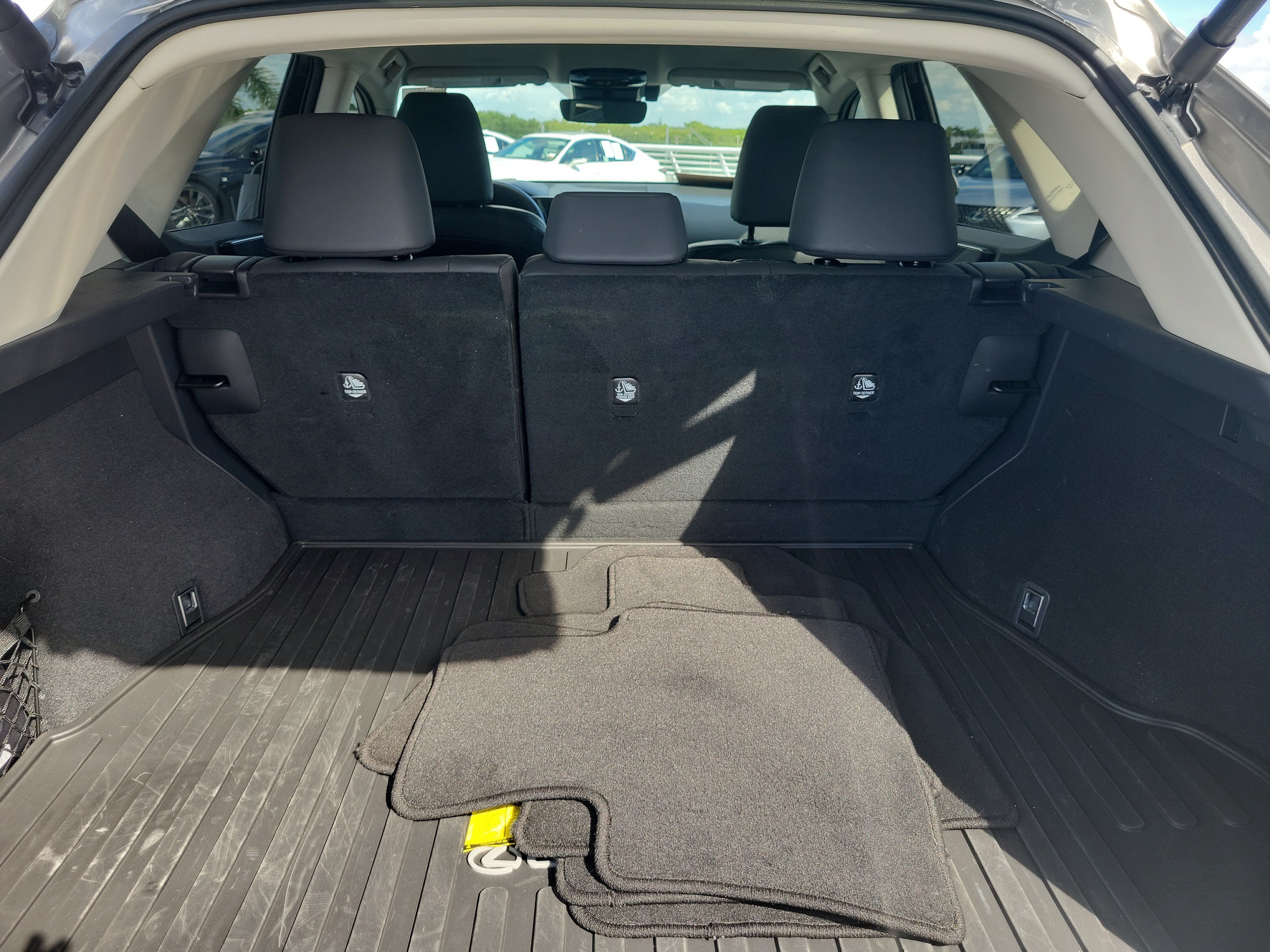 Used 2025 Lexus NX 250 FWD w/ Accessory Package (Z2) image 9