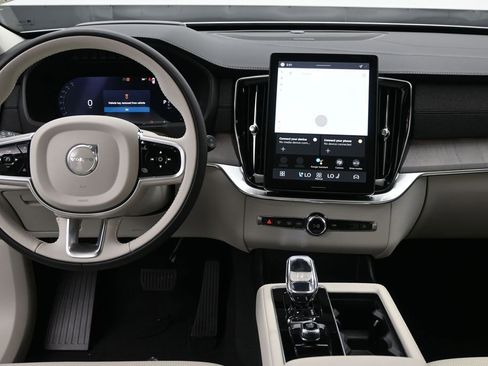 New 2026 Volvo XC90 T8 Ultra w/ Protection Package Premier AWD/4WD image 12