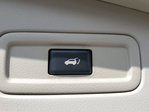 Used 2012 Nissan Murano LE w/ Platinum Pkg image 9