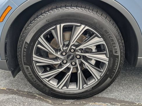 Used 2025 Lincoln Aviator 2WD image 11