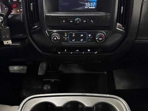 Used 2019 GMC Sierra 2500 4x4 Crew Cab w/ Sierra Convenience Package image 18