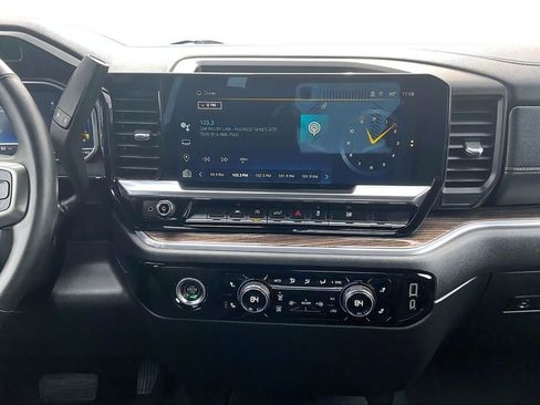 Used 2023 Chevrolet Silverado 1500 LT w/ Protection Package AWD/4WD image 5