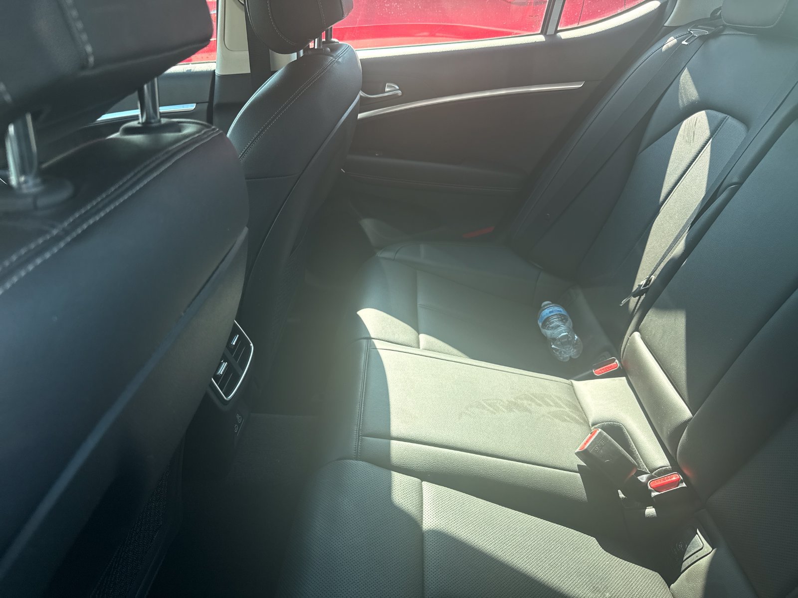 Used 2025 Genesis G70 2.5T RWD image 10