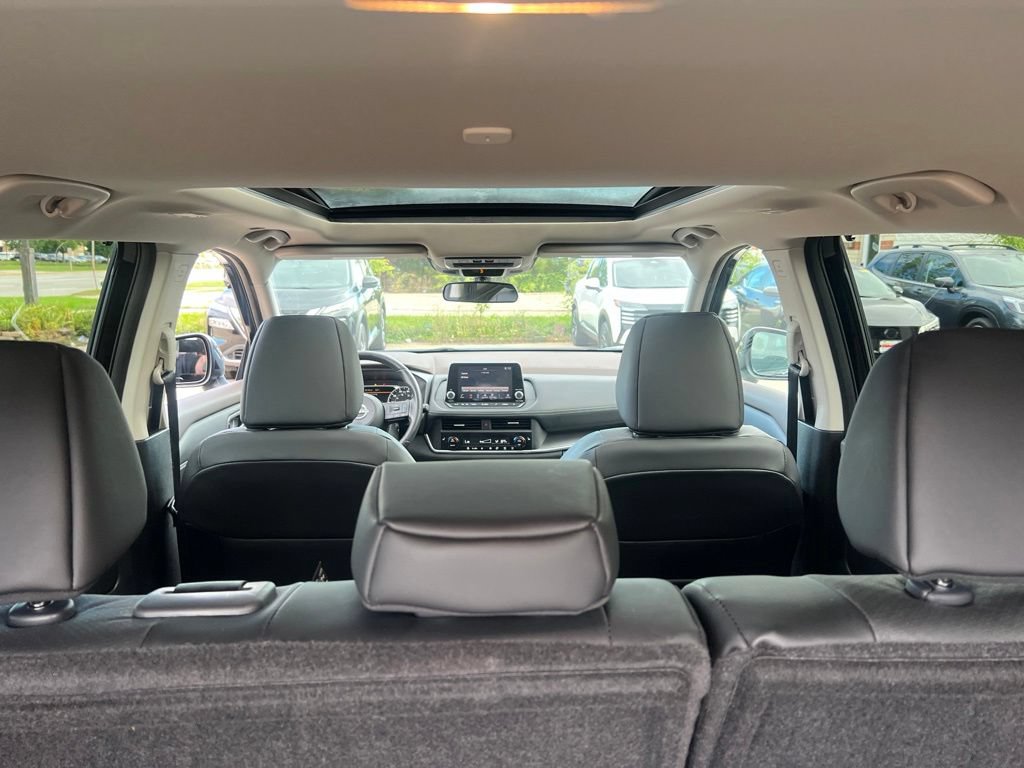 Certified 2023 Nissan Rogue SV w/ SV Premium B Package AWD/4WD image 13