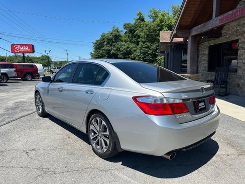 Used 2015 Honda Accord Sport image 3