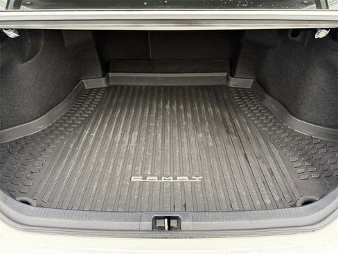 Used 2024 Toyota Camry SE image 19