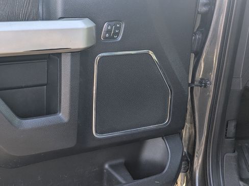 Used 2020 Ford F350 Lariat w/ Camper Package image 16