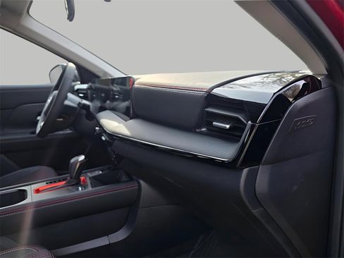 New 2026 Nissan Kicks SR image 14