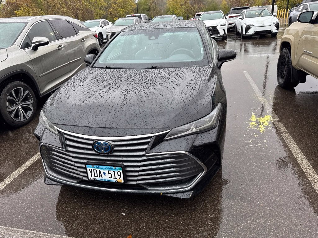 Used 2019 Toyota Avalon Limited w/ Carpet Mat Package FWD image 7