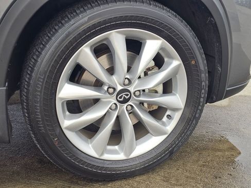 Used 2021 INFINITI QX50 Luxe image 9