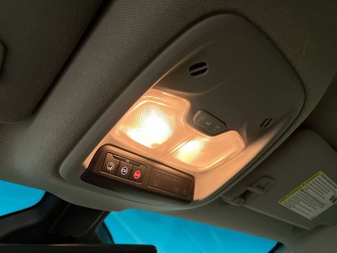 Used 2020 Chevrolet Bolt Premier w/ Infotainment Package FWD image 18