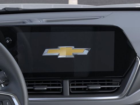 Certified 2026 Chevrolet Trax LT w/ Driver Confidence Package image 34