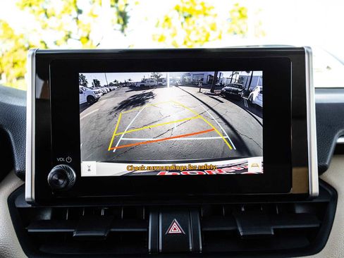 Certified 2025 Toyota RAV4 LE image 29