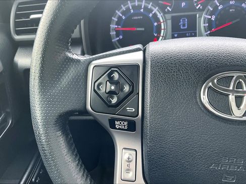 Used 2014 Toyota 4Runner Limited AWD/4WD image 25
