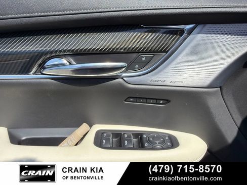 Used 2020 Cadillac XT6 Sport AWD/4WD image 12