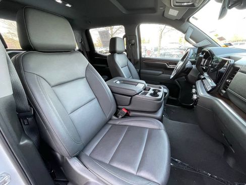 Used 2025 GMC Sierra 1500 SLT AWD/4WD image 31