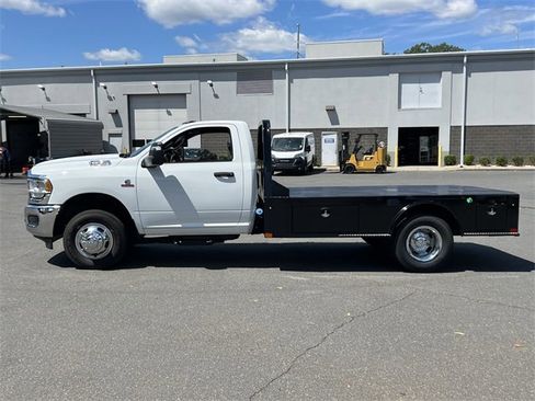 Used 2024 RAM 3500 Tradesman image 10