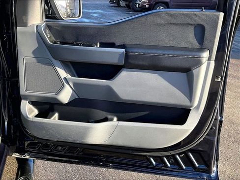 Used 2022 Ford F150 XLT w/ Trailer Tow Package image 12