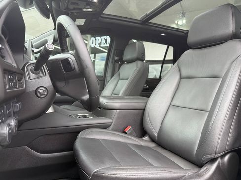 Used 2023 Chevrolet Tahoe LT w/ LT Signature Package AWD/4WD image 30