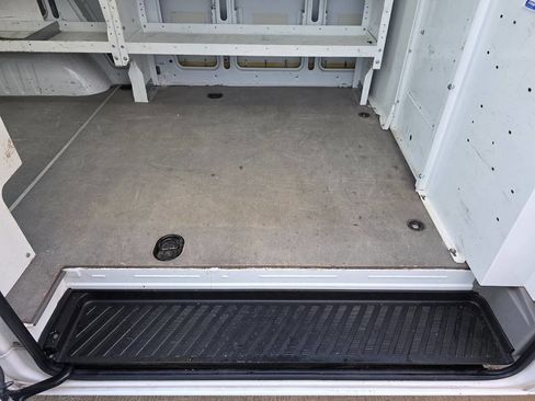 Used 2016 Mercedes-Benz Sprinter 2500 image 24