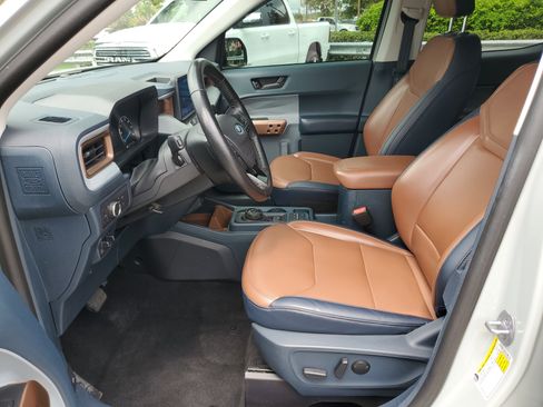 Used 2022 Ford Maverick Lariat w/ Lariat Luxury Package image 18