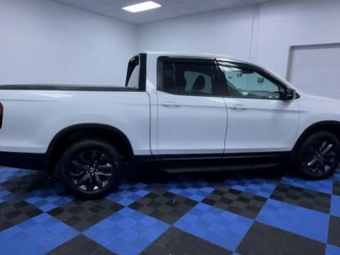 Used 2021 Honda Ridgeline Sport image 9