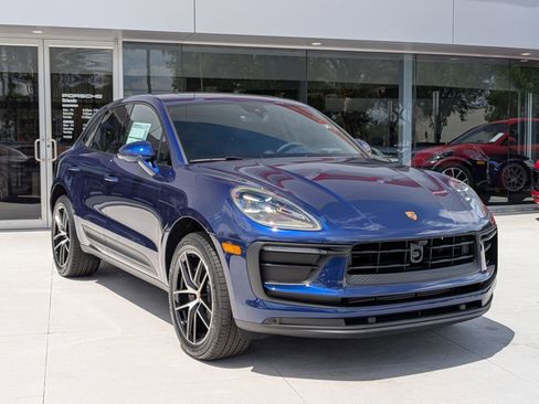 New 2026 Porsche Macan AWD/4WD image 7