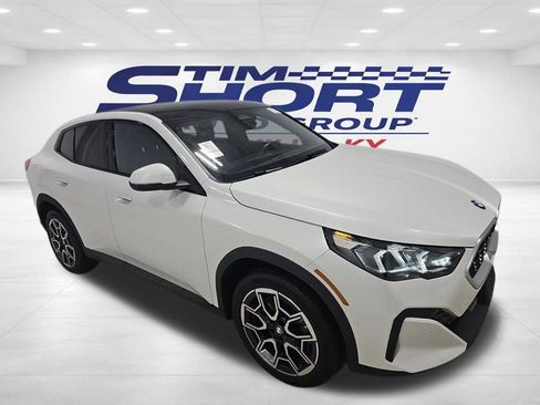 Used 2025 BMW X2 xDrive28i image 3